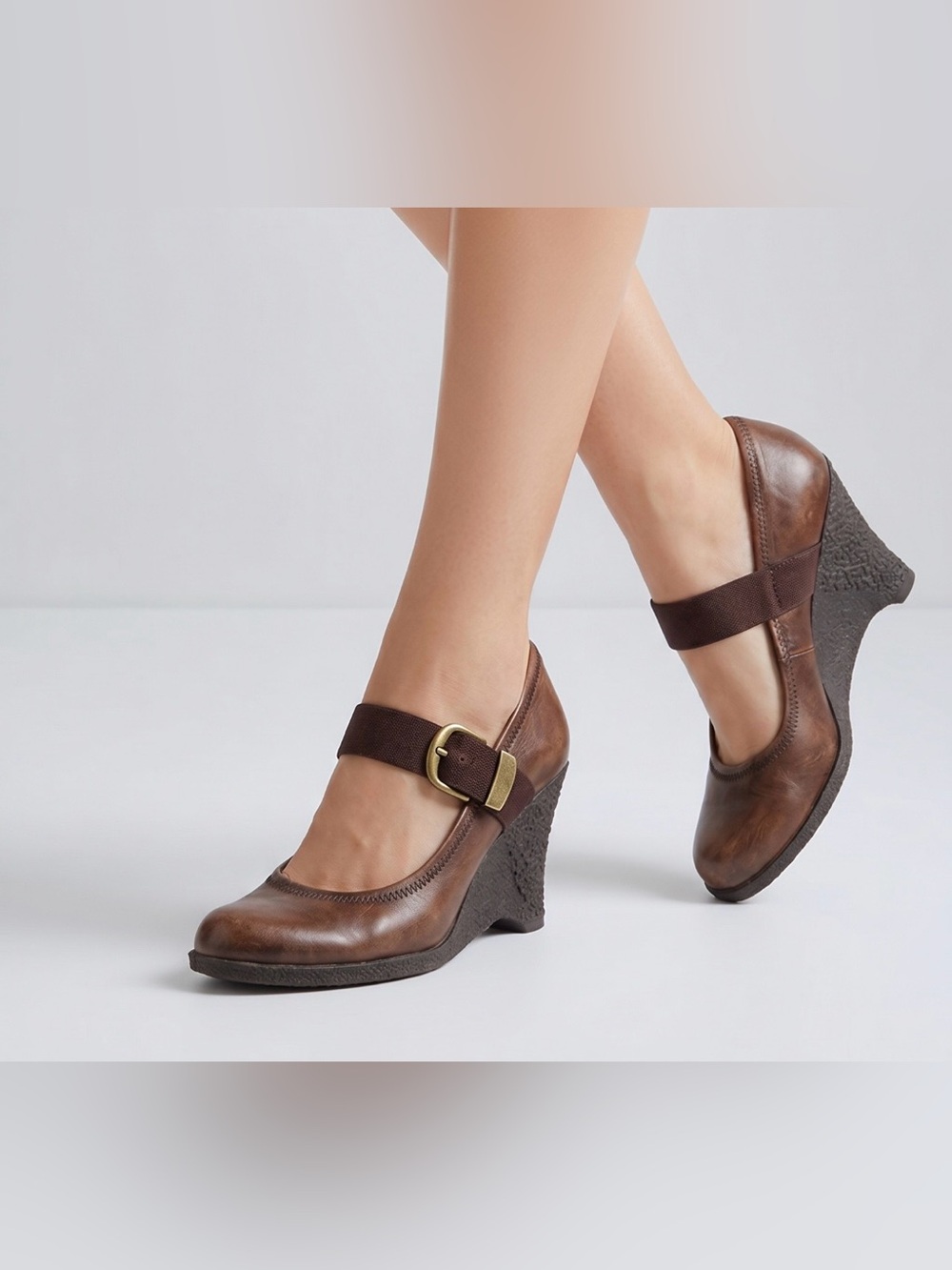 NINE WEST Classic Brown Mary Jane Wedge Heels